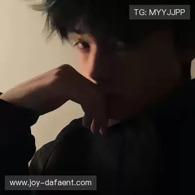 滑颢清
